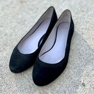 Johnston and Murphy black flats size 9